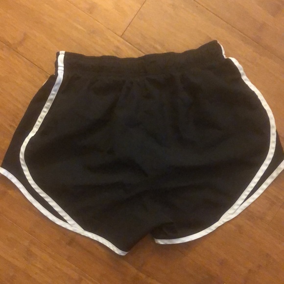 Nike Running Shorts - Picture 2 of 3